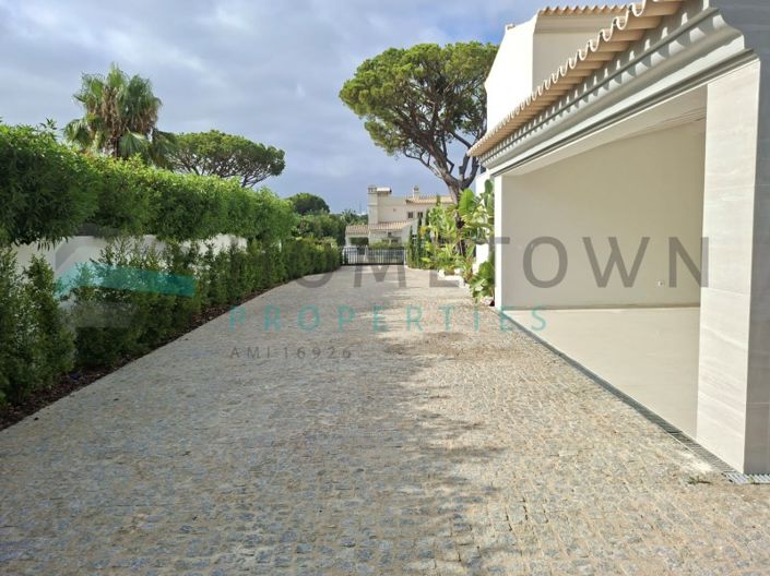Image No.7-4 Bed House for sale