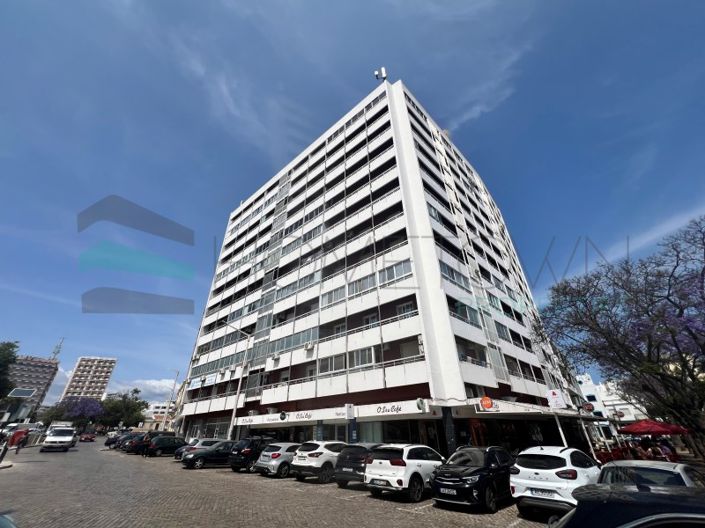 Image No.5-6 Bed Apartment for sale