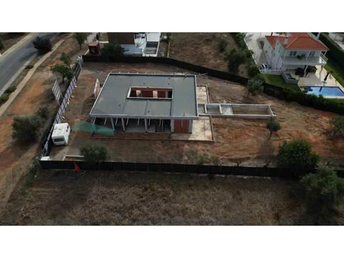 Image No.13-4 Bed House for sale