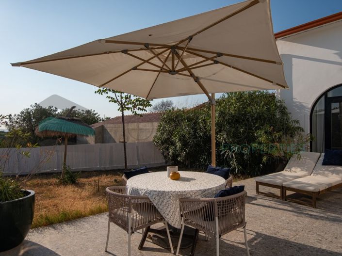 Image No.10-3 Bed House for sale