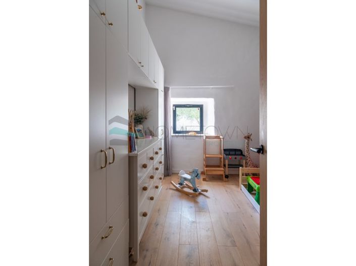 Image No.34-3 Bed House for sale