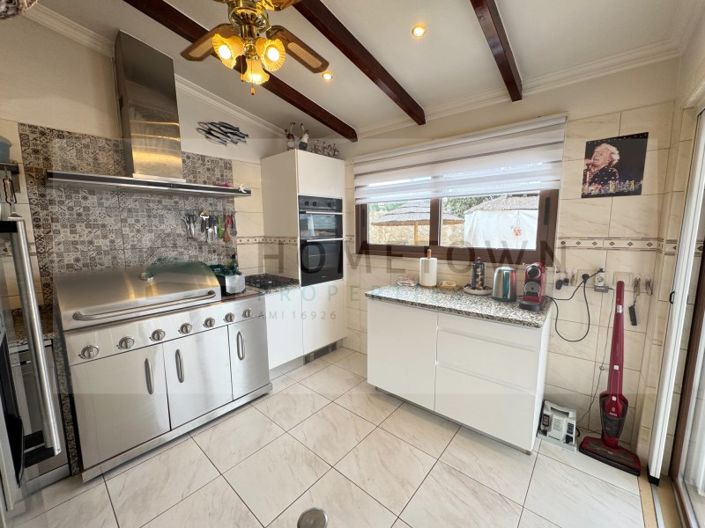 Image No.4-3 Bed House for sale