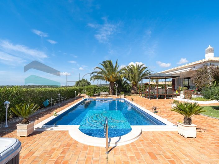 Image No.19-4 Bed House for sale