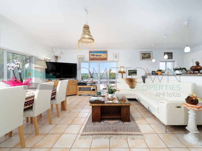 Image No.3-4 Bed House for sale