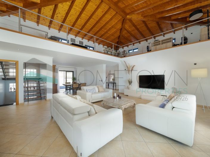 Image No.10-3 Bed House for sale