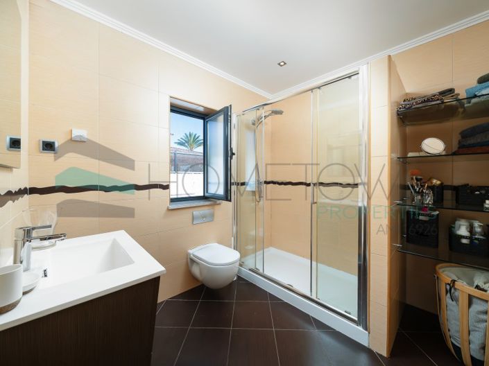 Image No.27-3 Bed House for sale