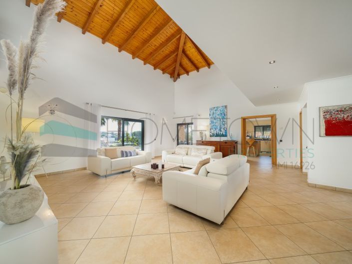 Image No.9-3 Bed House for sale