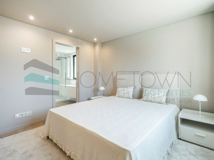 Image No.21-4 Bed House for sale