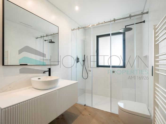 Image No.36-4 Bed House for sale