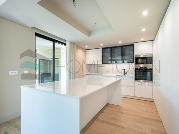 Image No.4-4 Bed House for sale