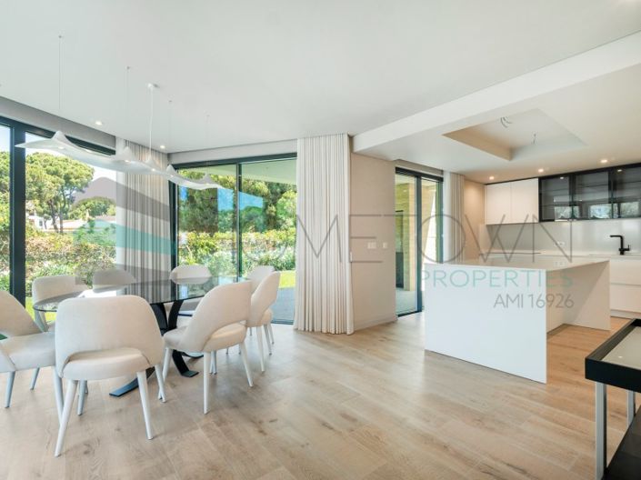 Image No.9-4 Bed House for sale