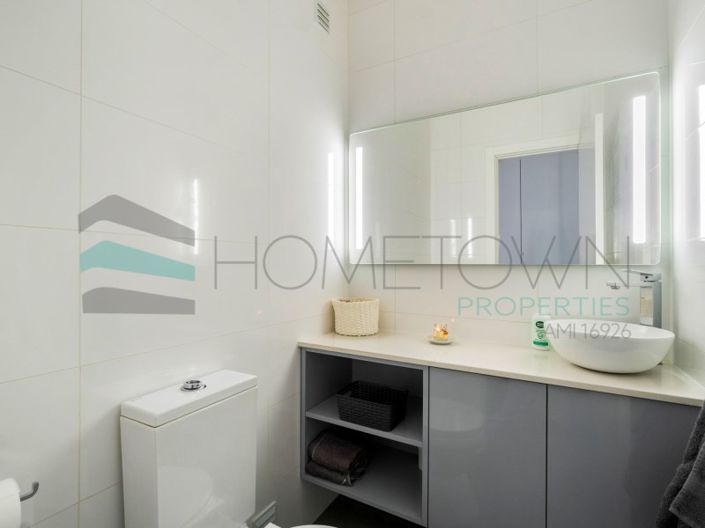 Image No.10-3 Bed House for sale