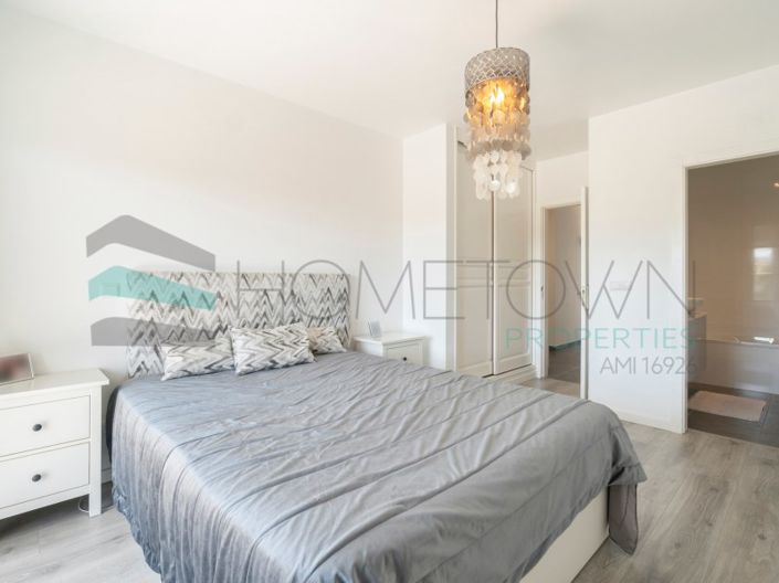 Image No.15-3 Bed House for sale