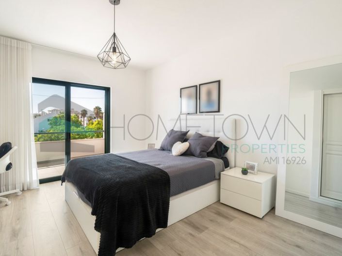 Image No.18-3 Bed House for sale