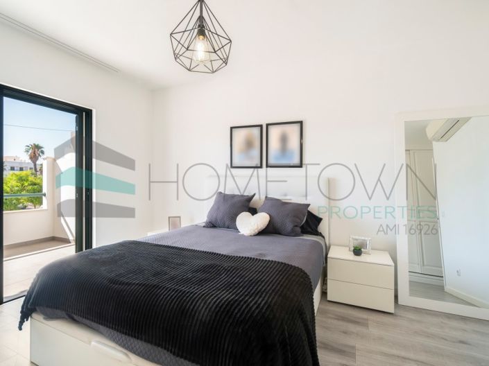 Image No.19-3 Bed House for sale