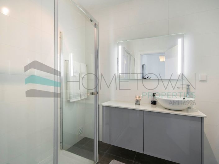 Image No.20-3 Bed House for sale