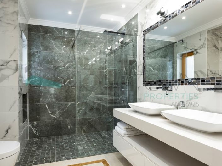 Image No.15-5 Bed House for sale