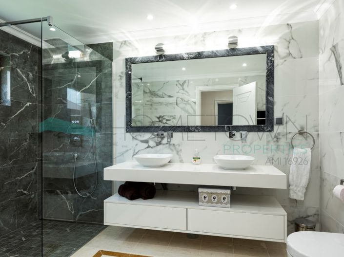 Image No.25-5 Bed House for sale