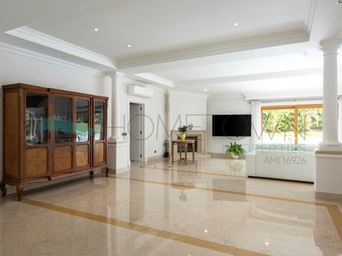 Image No.8-5 Bed House for sale