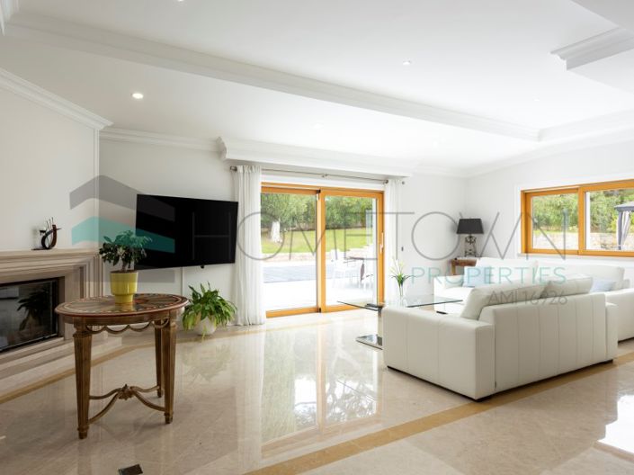 Image No.9-5 Bed House for sale