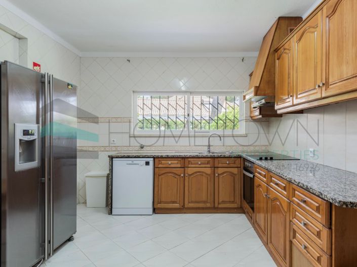 Image No.17-7 Bed House for sale