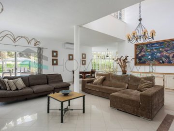 id3a689f01-0000-0500-0000-000015e5832d