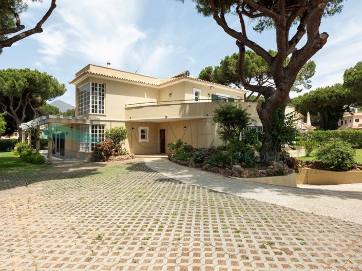 Image No.60-7 Bed House for sale