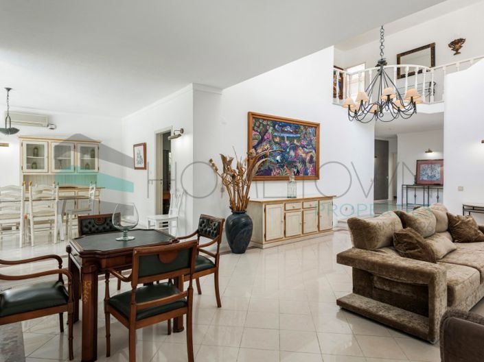 Image No.7-7 Bed House for sale