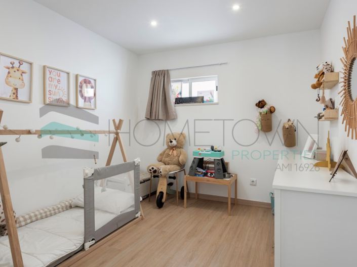 Image No.16-4 Bed House for sale