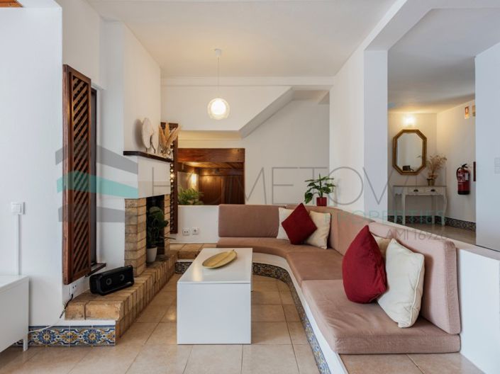 Image No.22-4 Bed House for sale