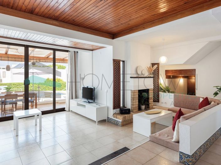 Image No.23-4 Bed House for sale