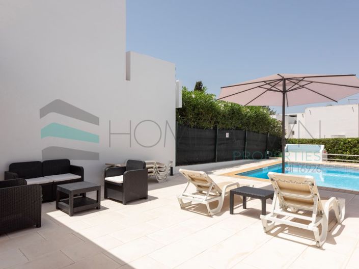 Image No.30-4 Bed House for sale