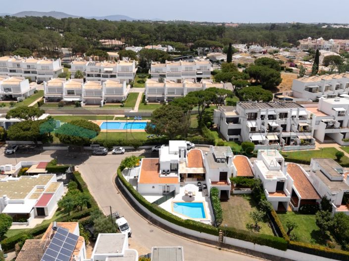 Image No.44-4 Bed House for sale