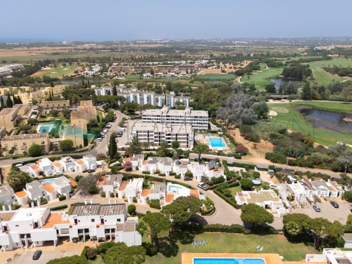 Image No.46-4 Bed House for sale