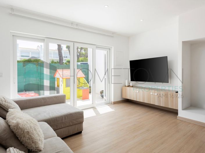 Image No.6-4 Bed House for sale