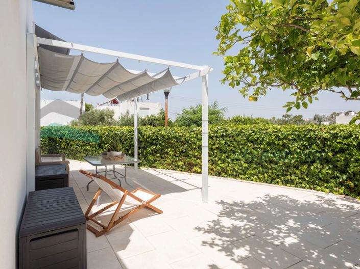 Image No.8-4 Bed House for sale