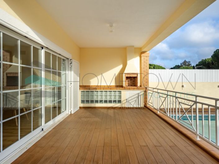 Image No.19-4 Bed House for sale