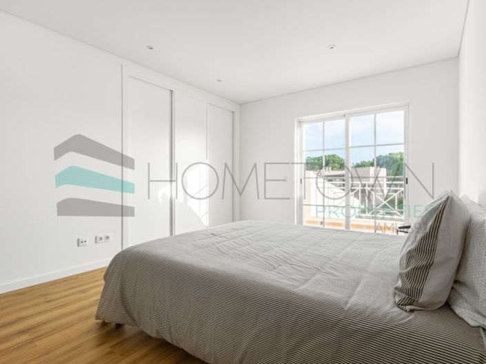 Image No.29-4 Bed House for sale