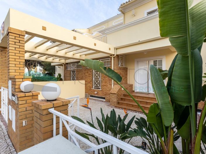 Image No.48-4 Bed House for sale