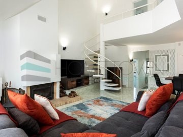 idfa7fa401-0000-0500-0000-000016838a32