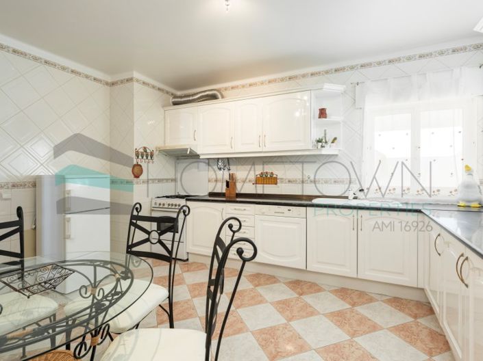 Image No.12-4 Bed Apartment for sale