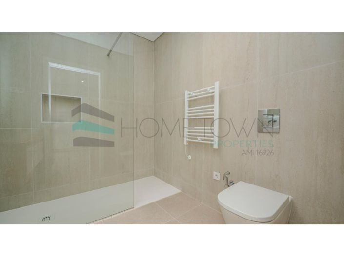 Image No.11-3 Bed House for sale