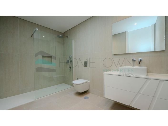 Image No.15-3 Bed House for sale