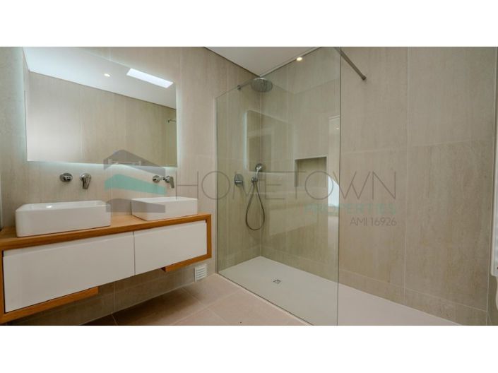 Image No.16-3 Bed House for sale