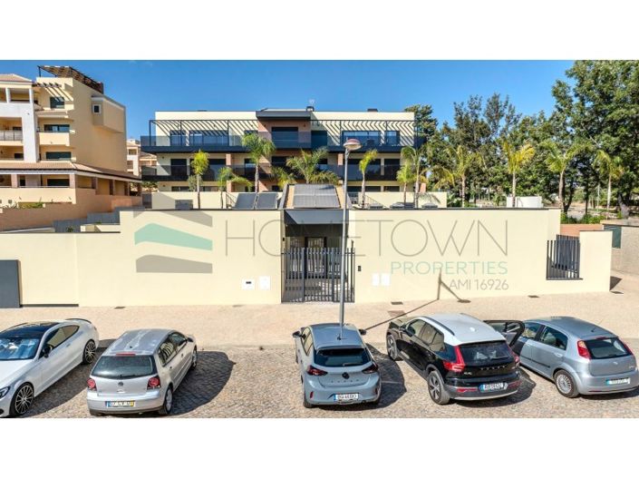 Image No.18-3 Bed House for sale