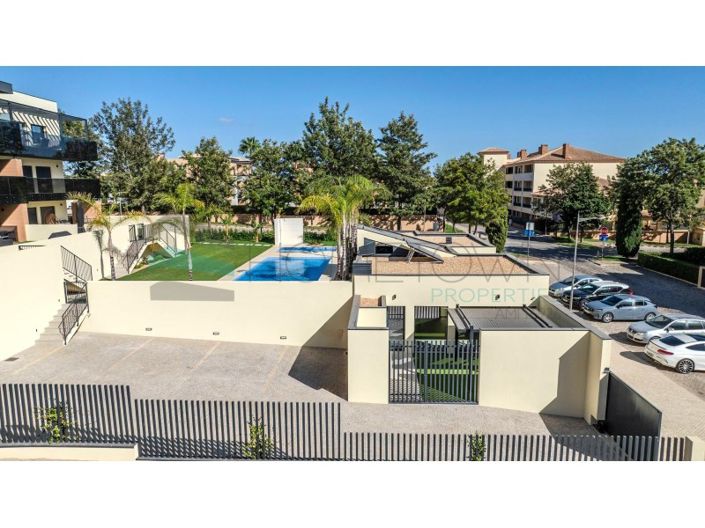 Image No.7-3 Bed House for sale