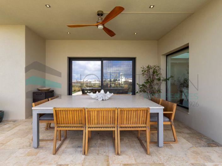 Image No.18-4 Bed House for sale