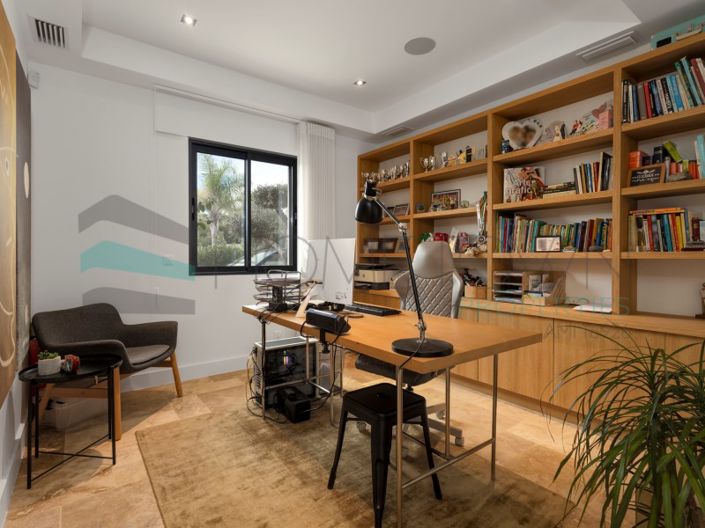 Image No.35-4 Bed House for sale