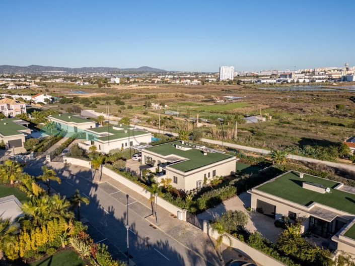 Image No.43-4 Bed House for sale