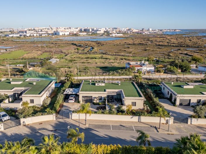 Image No.44-4 Bed House for sale